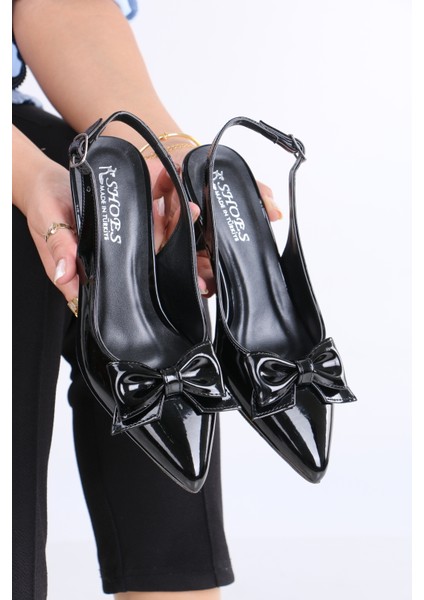 Sivri Burun Siyah Rugan Topuklu Ayakkabı - Parlak Fiyonk Detaylı