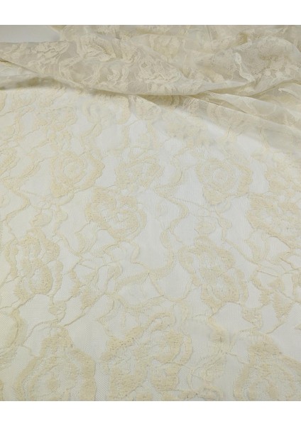 Krem Renkte Dantel (En 140 cm x Boy 275 Cm) modelleri