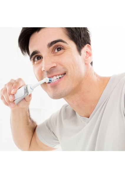 -B Cross Action 4'lü Diş Fırçası Yedek Başlığı EB50 fırsatları