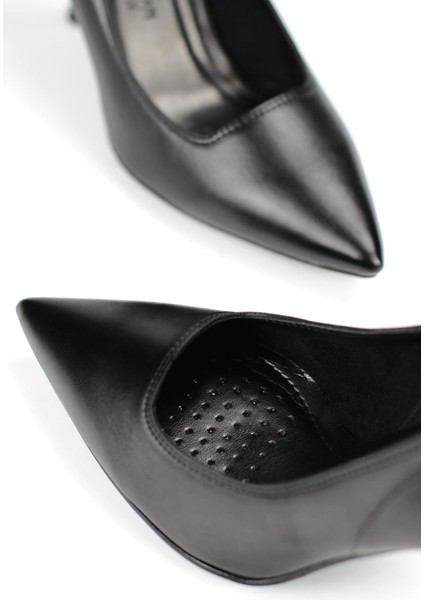 Jimena Esnek Yumuşak Kaymaz Taban (8 Cm) Siyah Cilt Kadın Topuklu Ayakkabı indirimleri