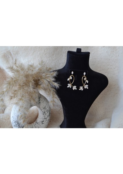 Çelik Zirkon Taşlı Zarif Uzun Gold Kadın Küpe modelleri