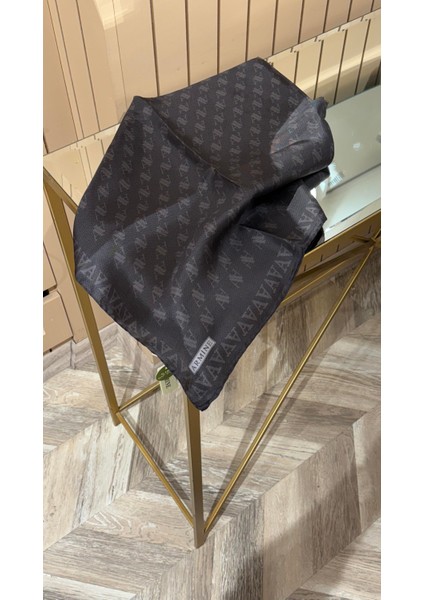 2025 Desenli Saf Ipek Twill Eşarp 9412-01 fırsatları