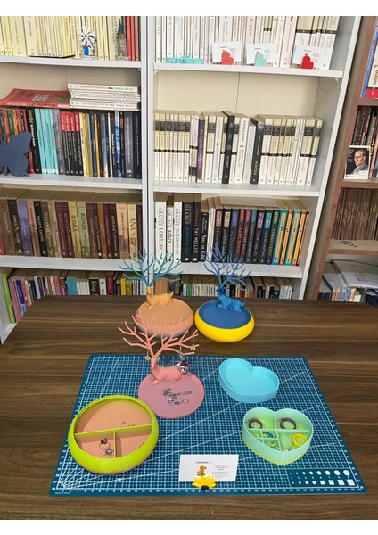 Modern Geyik Figürlü Takı Kutusu – Dekoratif ve Kullanışlı Organizer