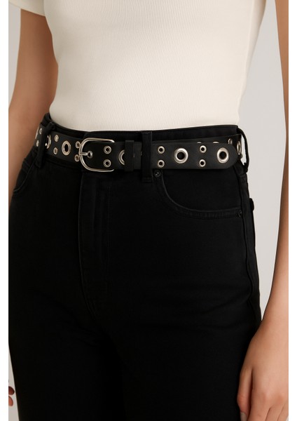 Kadın Siyah Zımbalı Suni Deri Kemer – Aksesuarlı Trend Model fiyatları