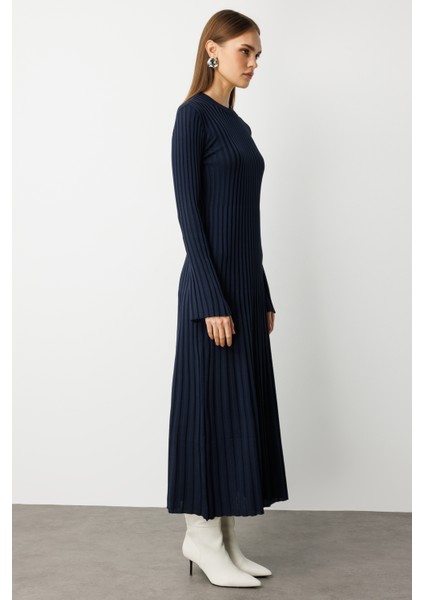 Volanlı Etekli Yuvarlak Yaka Lacivert Kaşkorse Uzun Triko Elbise fiyatları