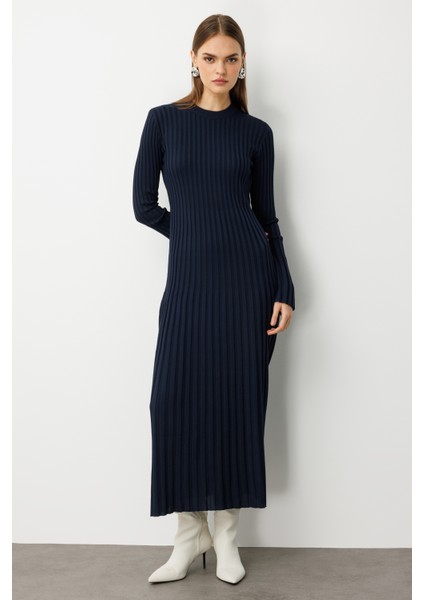 Volanlı Etekli Yuvarlak Yaka Lacivert Kaşkorse Uzun Triko Elbise fırsatları