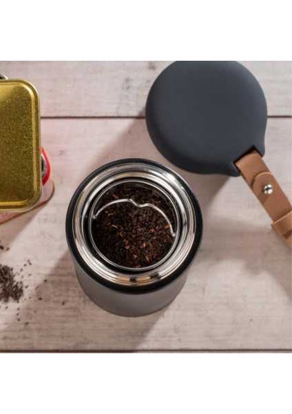 600 ml Paslanmaz Çelik Termos, Çift Katmanlı, Sızdırmaz Kapaklı