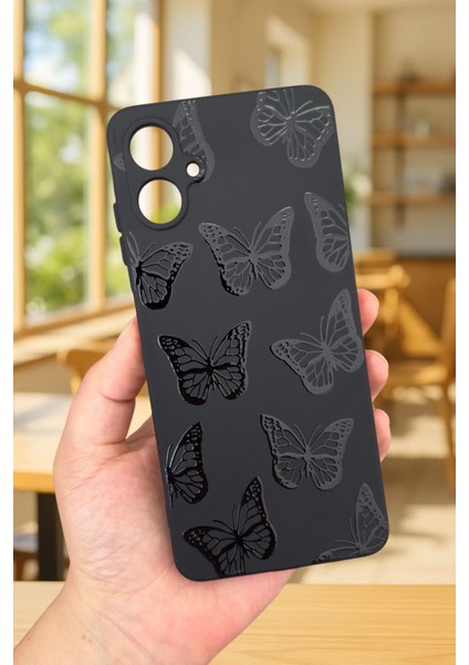 Samsung Galaxy A06 Uyumlu Siyah Kelebek Desenli Silikon Darbe Emici Klasik Korumalı Rubber Kılıf