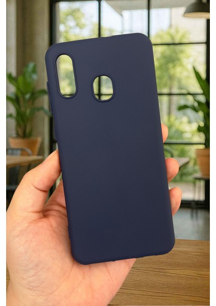 Samsung Galaxy A20 Silikon Darbe Emici Klasik Korumalı Rubber Kılıf