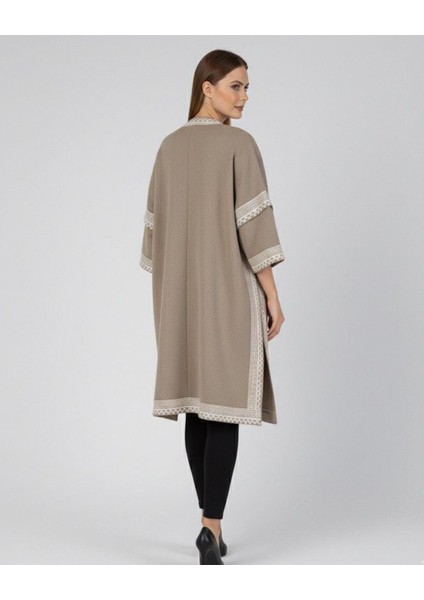 Kadın Bej Beyaz Desenli Salaş Kesim Cepli Triko Panço - 2531 modelleri