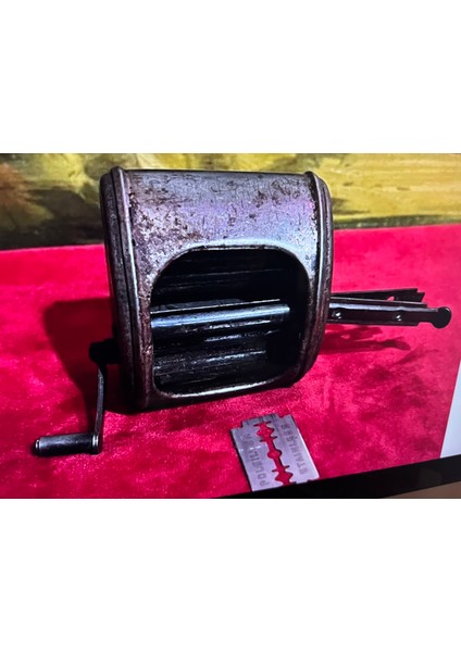 Antika Jilet Bileme Makinası 7 cm 6 cm 4,5 cm Ölçülerinde