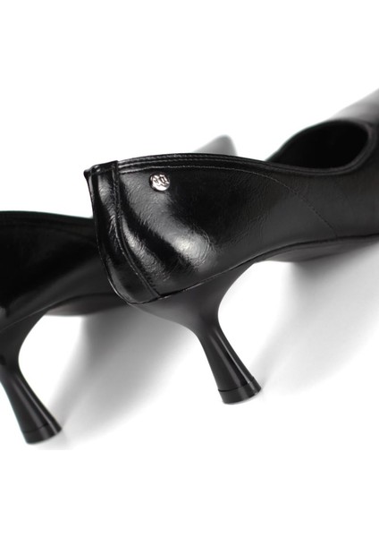 Zelia Esnek Yumuşak Kaymaz Taban (4 Cm) Siyah Rugan Kadın Topuklu Ayakkabı indirimleri