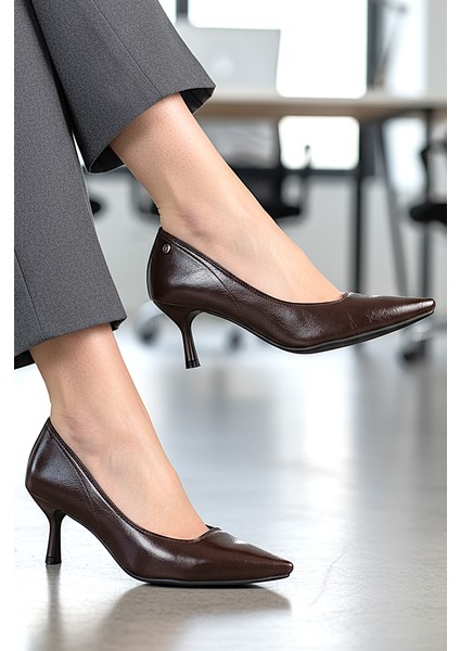 Zelia Esnek Yumuşak Kaymaz Taban (4 Cm) Kahverengi Rugan Kadın Topuklu Ayakkabı