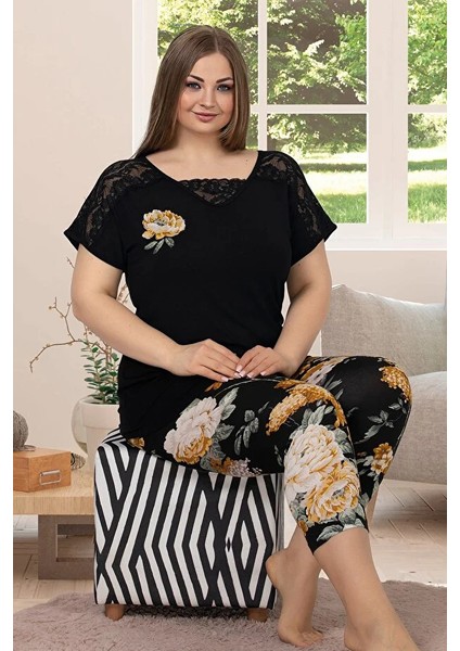 Lady Büyük Beden Çiçek Desenli Omuzlar Dantelli Kısa Kollu Kapri Pijama Takımı fiyatları