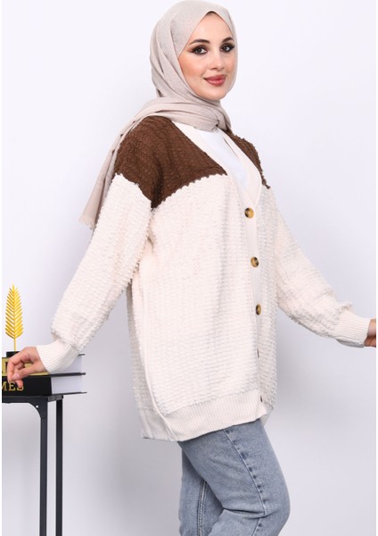 Krem V Yaka Düğmeli Triko Hırka modelleri