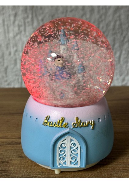 Prenses ve Kalesi Temalı Işıklı Müzikli Kar Püskürtmeli Orta Boy Pilli Kar Küresi modelleri