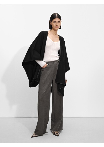 Kontrast Dikiş Detaylı Örme Panço