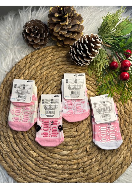 Desenli Kız Bebek Çorabı 4'lü Set (Kaydırmazlı)
