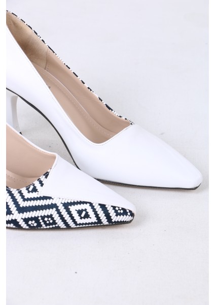 Desenli Siyah Ince Topuklu Stiletto fırsatları
