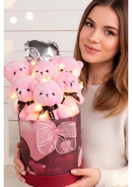 Premium Silindir Kalpli Kırmızı Kutusunda, Kalpli Balonlu LED Işıklı 6’lı Pembe Ayıcık Buketi modelleri