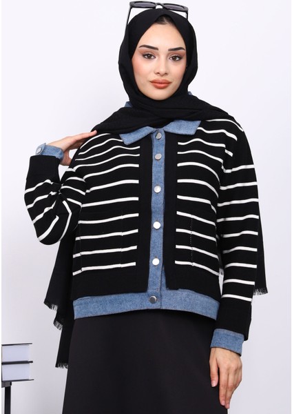 Siyah Düğmeli Kot Detaylı Triko Hırka