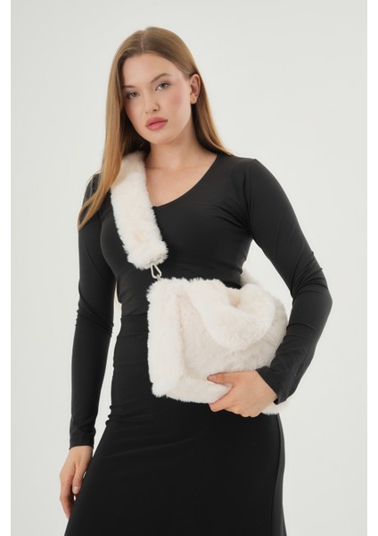 Soft Fluffy Bag / Cream Uzun Saplı Peluş Çanta / Cross Body En : 24 Boy : 18 fırsatları