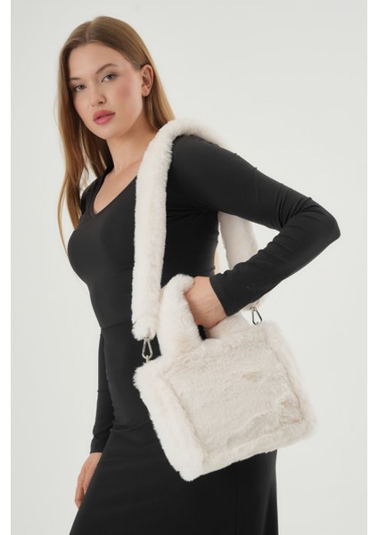 Soft Fluffy Bag / Cream Uzun Saplı Peluş Çanta / Cross Body En : 24 Boy : 18