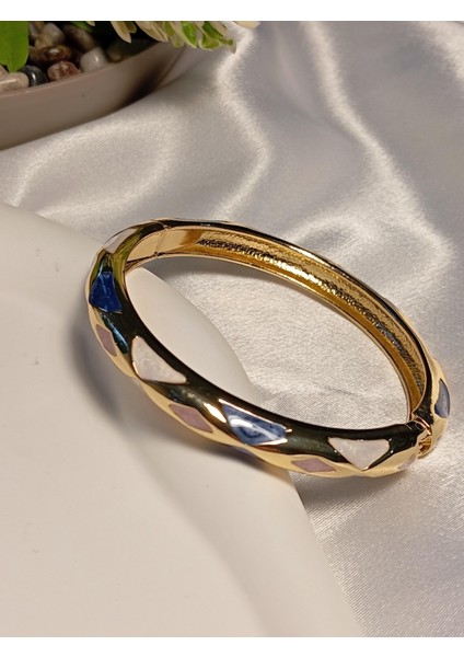 Renkli Üçgen Detaylı Mineli Bilezik