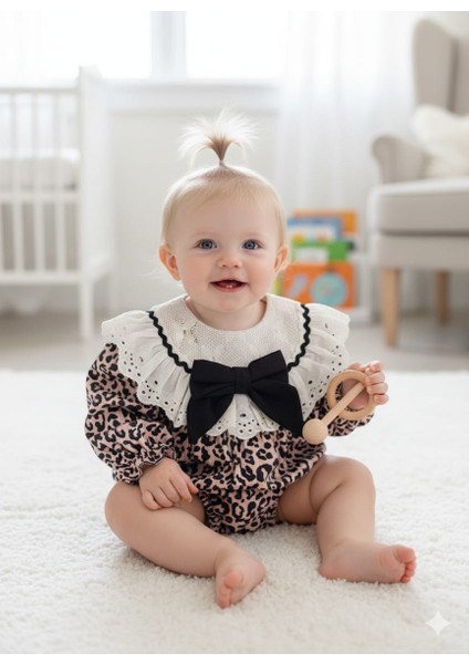 Laura Baby Leopar Desenli, Fırfırlı Yaka ve Fiyonklu Bebek Tulumu (Romper)