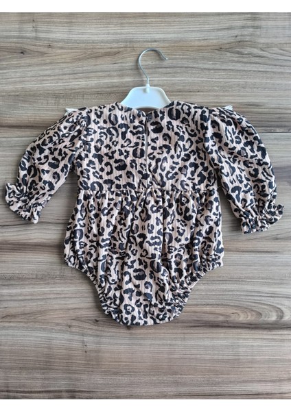 Laura Baby Leopar Desenli, Fırfırlı Yaka ve Fiyonklu Bebek Tulumu (Romper)