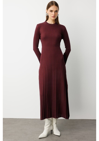 Volanlı Etekli Yuvarlak Yaka Bordo Kaşkorse Uzun Tr