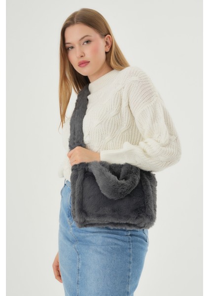 Soft Fluffy Bag / Grey Uzun Saplı Peluş Çanta / Cross Body En : 24 Boy : 18 modelleri