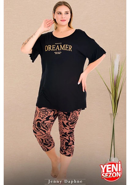 Lady Büyük Beden Desenli Bisiklet Yaka Omuzlar Açık Detaylı Kısa Kollu Kapri Pijama Takımı