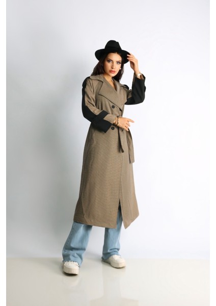 Şık Taş Rengi Düğmeli Trençkot – Rahat ve Modern Kesim