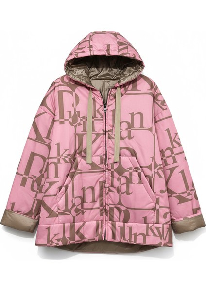 Kapüşonlu Desenli Şişme Mont – Rahat Kalıp, Fermuarlı Cepli, Soğuk Hava Koruması