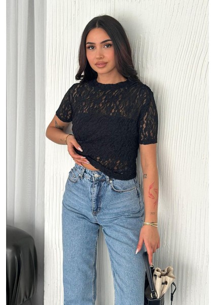 Kadın Dantel Kısa Kollu Bluz – Bold Grace