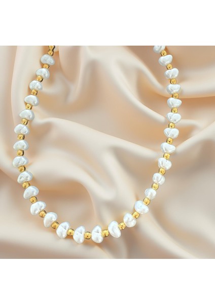 Şık Kadın Kolye – Günlük ve Özel Gün Kombinleri Için Mükemmel Aksesuar