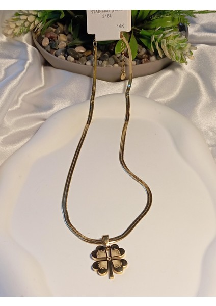 Ezme Zincir Detaylı 14 K Kaplama Yonca Çelik Kolye