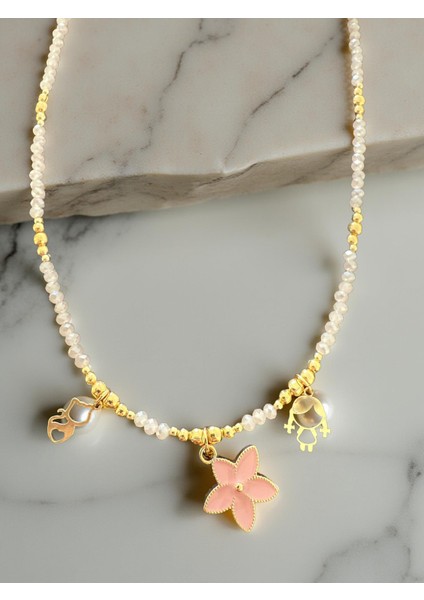 Şık Kadın Kolye – Günlük ve Özel Gün Kombinleri Için Mükemmel Aksesuar