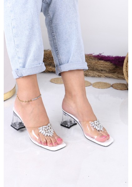 Şeffaf Taş Detaylı Kalın Topuklu Terlik