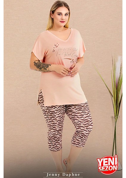 Lady Büyük Beden Zebra Desenli V Yaka Kısa Kollu Kapri Pijama Takımı