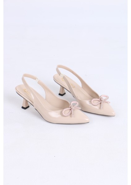 Sivri Burun Bej Rugan Topuklu Ayakkabı – Işıltılı Kurdele Detaylı fırsatları