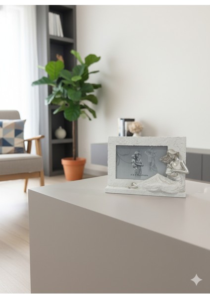 Anne ve Bebek Temalı Kabartmalı Dekoratif Fotoğraf Çerçevesi - Anılarınız Için Şık Bir Yuva fiyatları