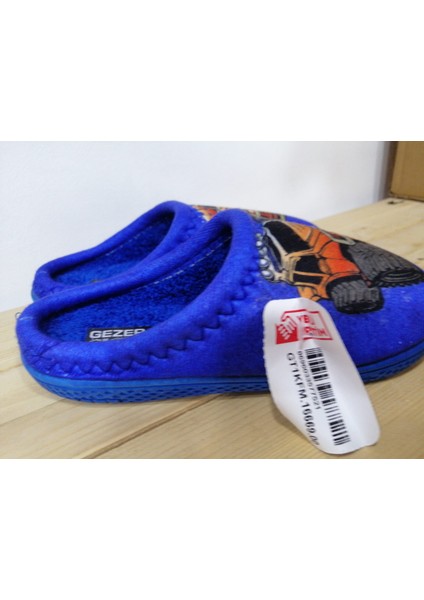 Yeni Sezon Rahat Taban Kışlık Araba Desenli Erkek Çocuk Ev Terliği modelleri