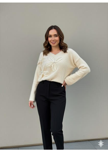Kadın V Yaka Fiyonk Detaylı Angora Krem Kazak|İnci İşlemeli-Standart(44 Bedene Kadar Uyumlu) fiyatları