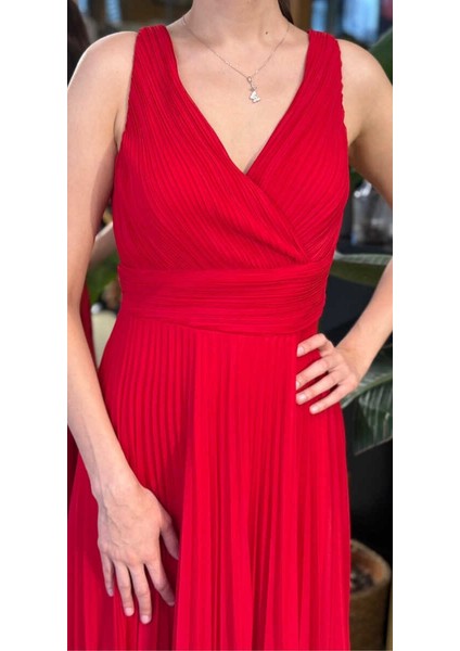 Kırmızı V Yaka Kalın Askı Kloş Etekli Şifon Uzun Abiye Elbise 11098-01 fırsatları