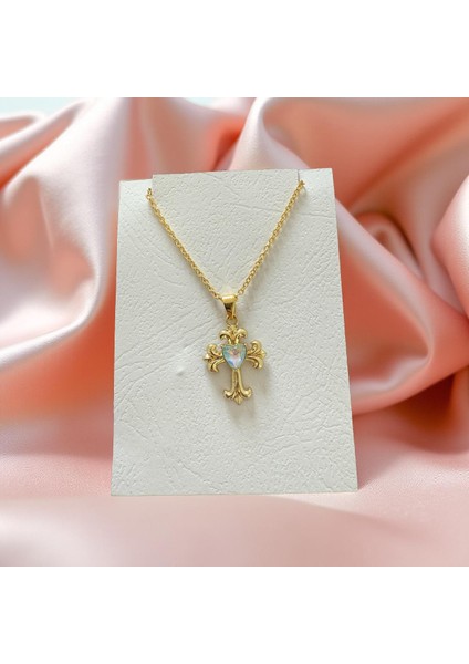 Şık Kadın Kolye – Günlük ve Özel Gün Kombinleri Için Mükemmel Aksesuar