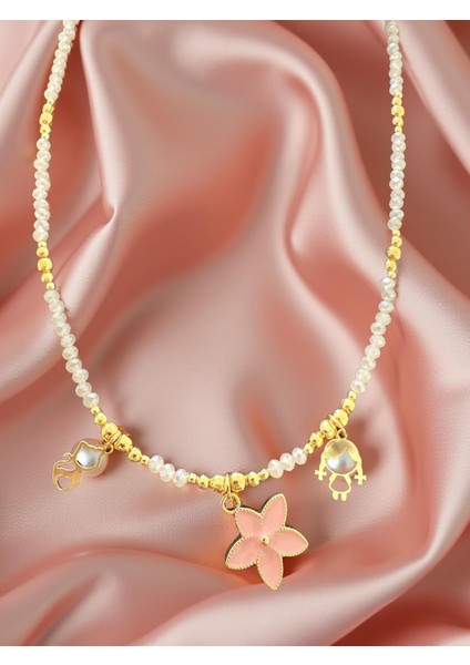 Şık Kadın Kolye – Günlük ve Özel Gün Kombinleri Için Mükemmel Aksesuar