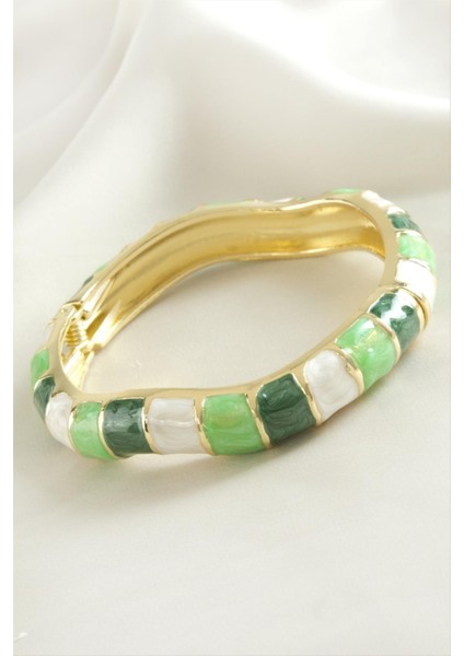 Kare Işlemeli Mineli Kelepçe Bileklik