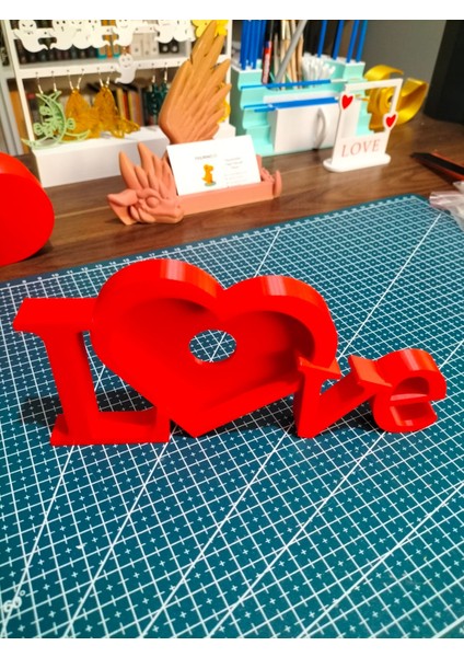 ❤️ Love Yazılı Kırmızı Fotoğraf Çerçevesi